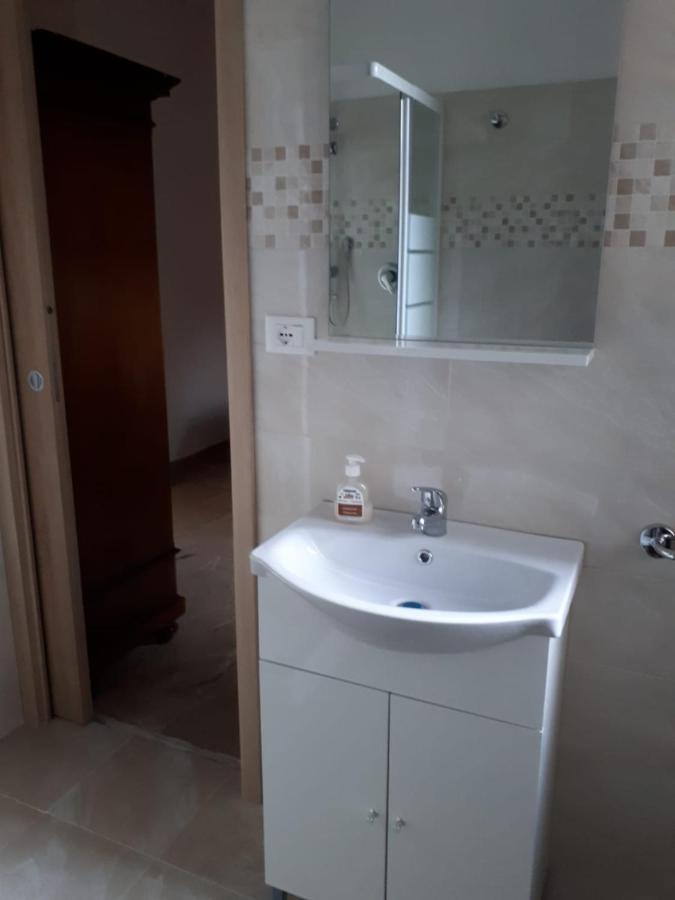 Casa Radiosa Varese Rooms Exterior foto